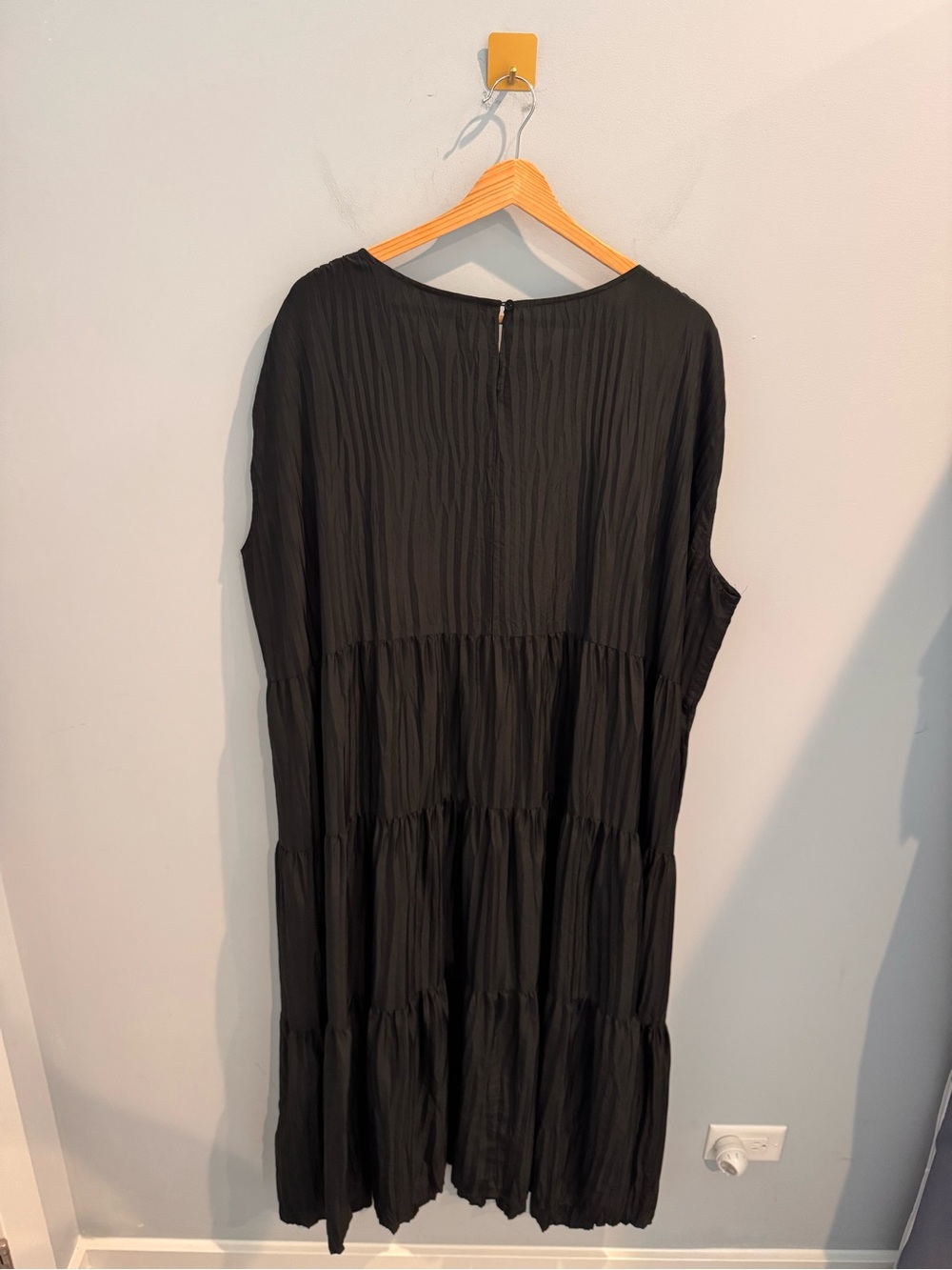 Eileen Fisher Jewel Plisse Silk Midi Dress in Black, Size 2X - Picture 10 of 13